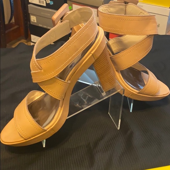 Ladies shoes - Picture 3 of 6